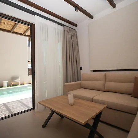 Elegancia Luxury וילה סקוטינה