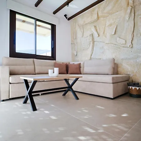 Elegancia Luxury סקוטינה